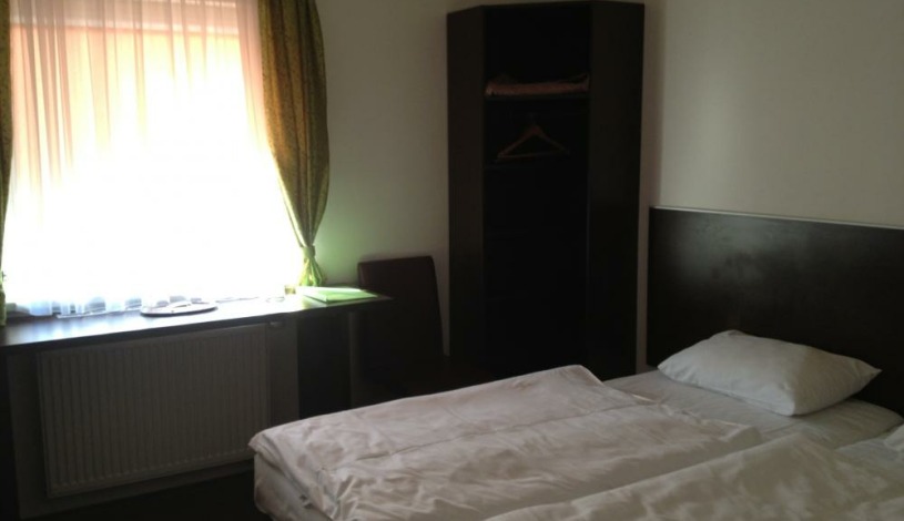 Motel R10 Mladá Boleslav - Dvoulůžkový plus oddělené postele